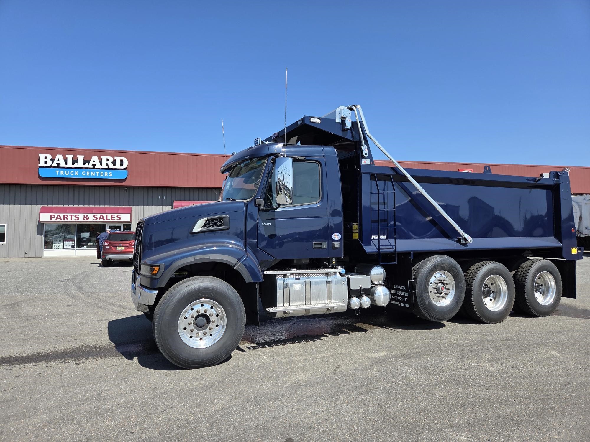 2026 VOLVO VHD64F300 2026 VOLVO VHD64F300 - image 1 of 6